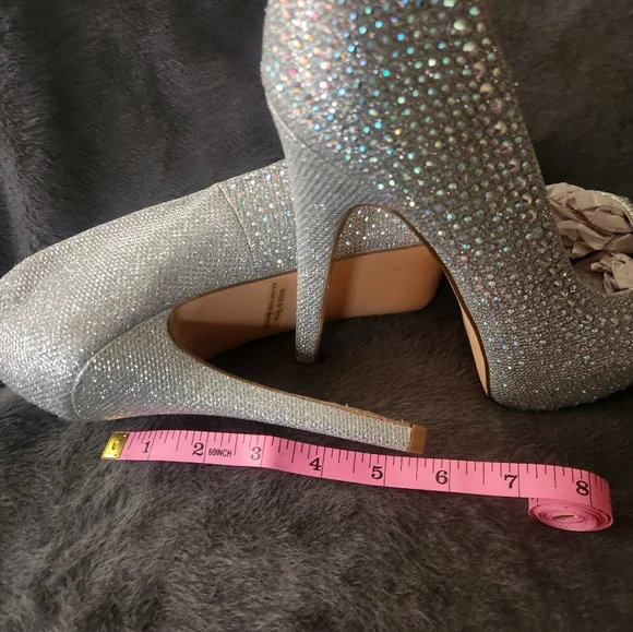 Dream pairs heels - Picture 3 of 6